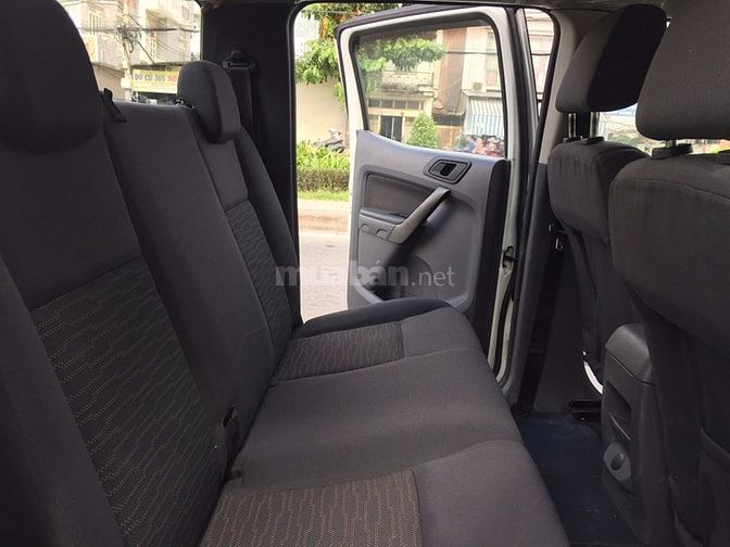 Nhà cần bán FORD RANGER 2013 trắng số sàn máy dầu nhập khẩu Thái Lan. 40923357 Nhà cần bán FORD RANGER 2013 trắng số sàn máy dầu nhập khẩu Thái Lan.