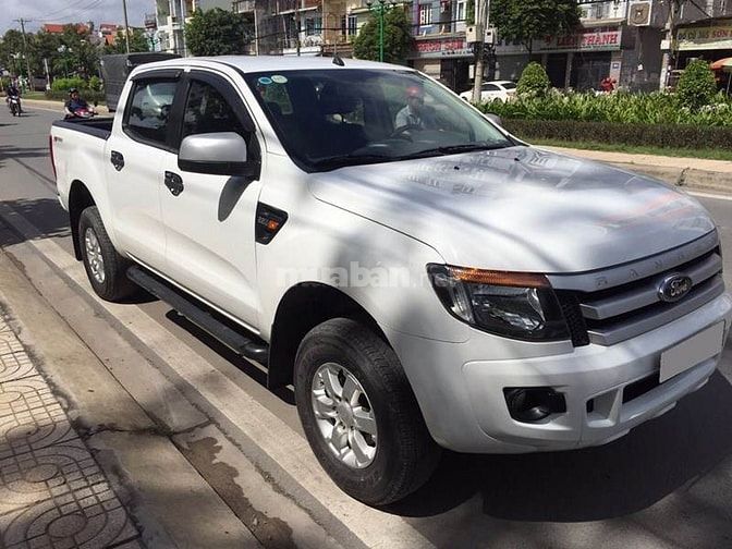 Nhà cần bán FORD RANGER 2013 trắng số sàn máy dầu nhập khẩu Thái Lan. 40923357 Nhà cần bán FORD RANGER 2013 trắng số sàn máy dầu nhập khẩu Thái Lan.