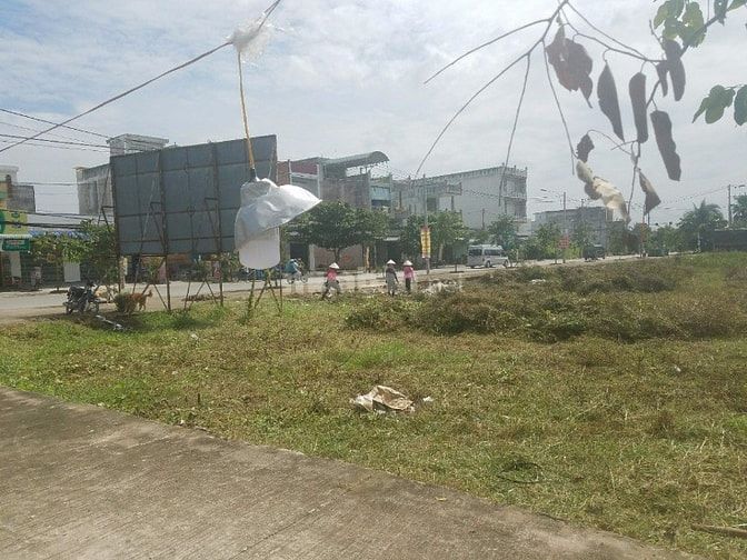 Tôi cần bán gấp 200m2 đất thị trấn đối diện chợ Thủ Thừa SHR 42085180 Tôi cần bán gấp 200m2 đất thị trấn đối diện chợ Thủ Thừa SHR