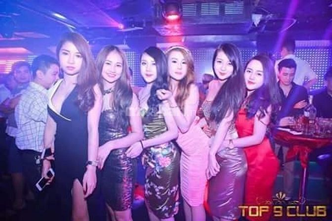 Tuyển Nam Nữ nhân viên phuc vụ karaoke 43612624 Tuyển Nam Nữ nhân viên phuc vụ karaoke