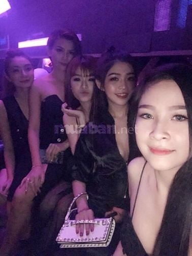 Cần Tuyển Nam Nữ phục vụ quán Hát Karaoke Nhà E 43620487 Cần Tuyển Nam Nữ phục vụ quán Hát Karaoke Nhà E
