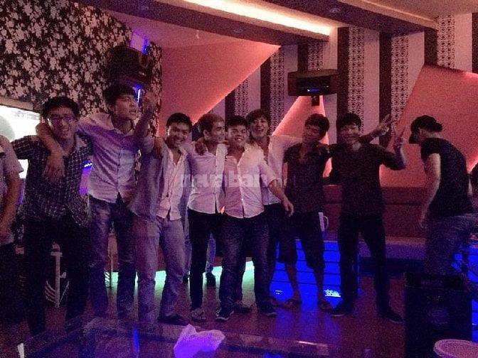Tuyển nhân viên nữ phục vụ karaoke-cafe 43899343 Tuyển nhân viên nữ phục vụ karaoke-cafe