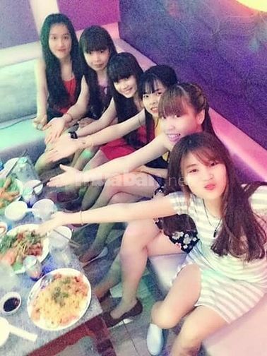 Tuyển gấp nhân viên Phục vụ lương Cao 43909235 Tuyển gấp nhân viên Phục vụ lương Cao
