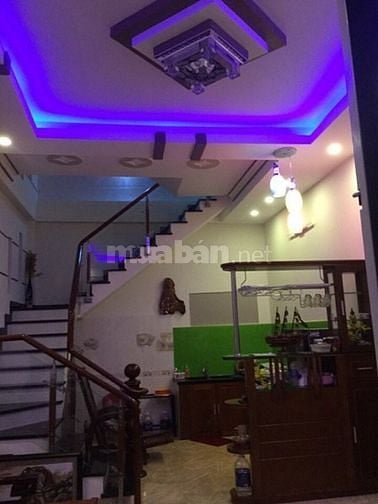 Gia đình tôi cần tuyển gấp một cô giúp việc chăm bé sinh đôi 8 tháng 44168356 Gia đình tôi cần tuyển gấp một cô giúp việc chăm bé sinh đôi 8 tháng