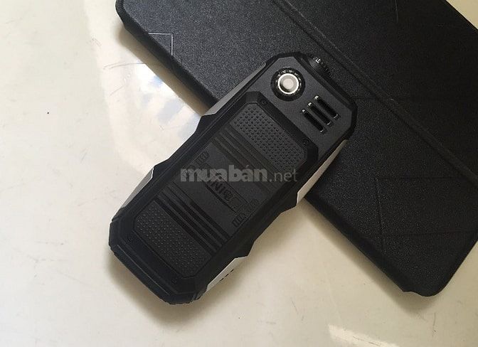 Điện thoại Land Rover A10 pin dùng 10 ngày,2 sim,loa to,mới 100% 44573091 Điện thoại Land Rover A10 pin dùng 10 ngày,2 sim,loa to,mới 100%