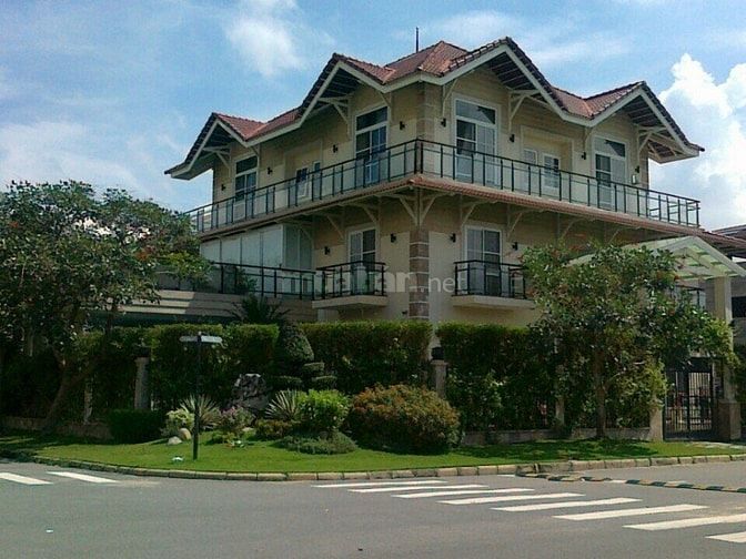 BIệt thự ven sông, ngay TT TP, 473m2, góc 2MT, đã có sổ. 45571089 BIệt thự ven sông, ngay TT TP, 473m2, góc 2MT, đã có sổ.