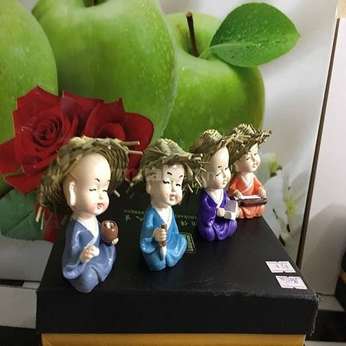 Tượng chú tiểu trang trí ô tô, xe hơi 46721413 Tượng chú tiểu trang trí ô tô, xe hơi