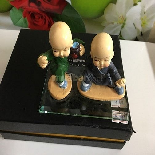 Tượng chú tiểu trang trí ô tô, xe hơi 46721413 Tượng chú tiểu trang trí ô tô, xe hơi