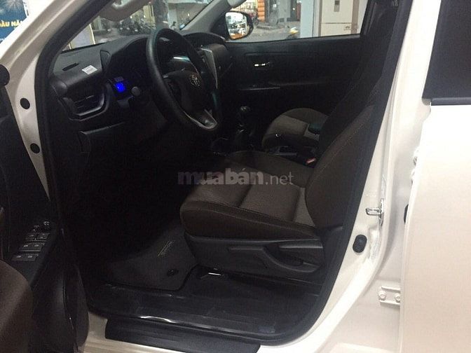 Fortuner 2.4G số sàn máy dầu màu trắng giao ngay 46730116 Fortuner 2.4G số sàn máy dầu màu trắng giao ngay