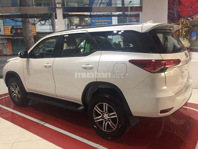 Fortuner 2.4G số sàn máy dầu màu trắng giao ngay 46730116 Fortuner 2.4G số sàn máy dầu màu trắng giao ngay