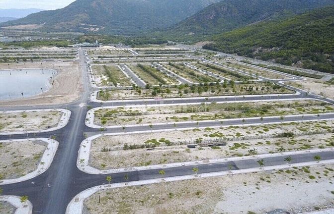 Cần sang nhượng lại nền Golden Bay giai đoạn 1, hướng Tây Nam