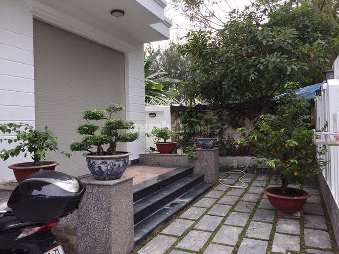 Bán gấp biệt thự sadeco phước kiển A , 5pn full nội thất giá 13 tỷ 9