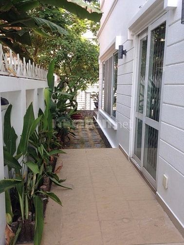 Bán gấp biệt thự sadeco phước kiển A , 5pn full nội thất giá 13 tỷ 9