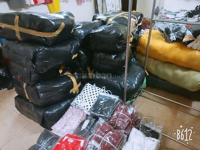Chuyên thu mua thanh lý thời trang nữ SLL giá cao. 47389149 Chuyên thu mua thanh lý thời trang nữ SLL giá cao.