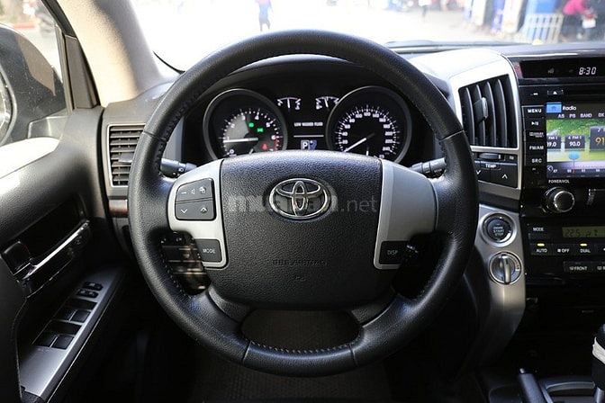 Bán xe Toyota Land Cruiser 4.6 VX sản xuất 2013 đăng ký biển Hà Nội 49173404 Bán xe Toyota Land Cruiser 4.6 VX sản xuất 2013 đăng ký biển Hà Nội