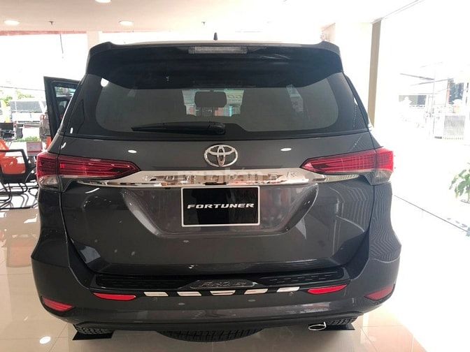 Bán xe Toyota Fortuner 2.4 máy dầu số tự động màu xám lông chuột 49175042 Bán xe Toyota Fortuner 2.4 máy dầu số tự động màu xám lông chuột