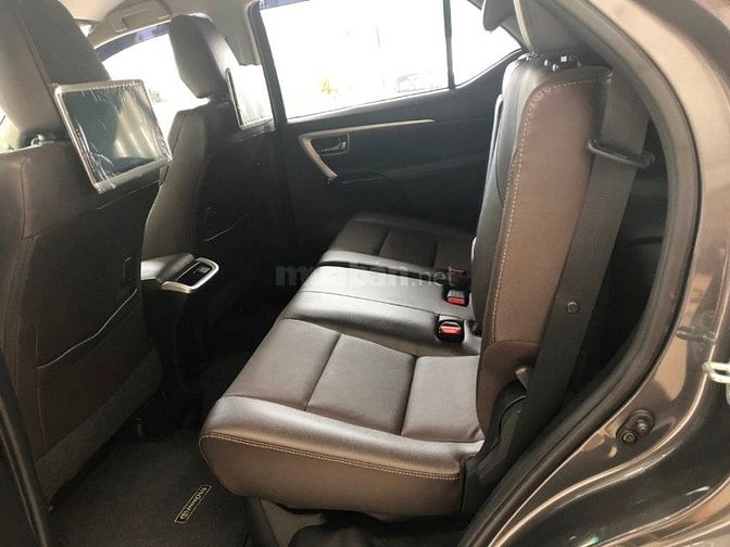 Bán xe Toyota Fortuner 2.4 máy dầu số tự động màu xám lông chuột 49175042 Bán xe Toyota Fortuner 2.4 máy dầu số tự động màu xám lông chuột