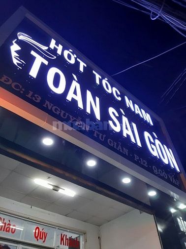 Tuyển 01 Thợ Nam hớt tóc, 01 Thợ Nữ cạo mặt, ráy tai, gội đầu 38388642 Tuyển 01 Thợ Nam hớt tóc, 01 Thợ Nữ cạo mặt, ráy tai, gội đầu
