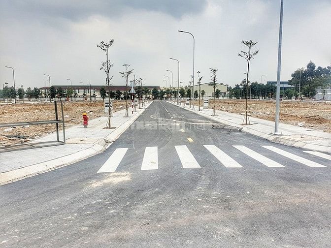 Chính chủ cần bán gấp đi suất cảnh, sang tên trong ngày. 56483302 Chính chủ cần bán gấp đi suất cảnh, sang tên trong ngày.
