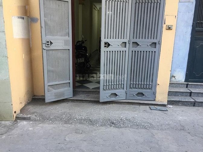 Nhà riêng ngõ vạn kiếp trần hưng đạo  50m2x4 tầng, giá 18tr