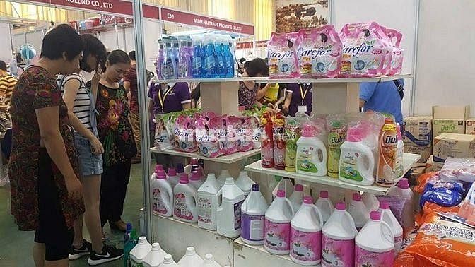 Cần tuyển gấp 3 nhân viên bán hàng tại quầy dịp cuối năm. 56843453 Cần tuyển gấp 3 nhân viên bán hàng tại quầy dịp cuối năm.
