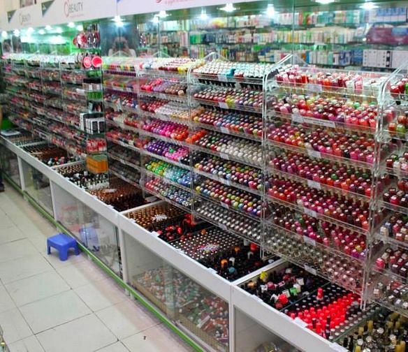 Cửa hàng mỹ phẩm tuyển làm tết cuối năm 56868367 Cửa hàng mỹ phẩm tuyển làm tết cuối năm