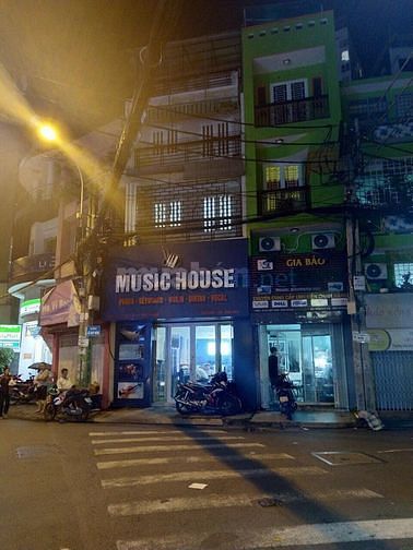 - Bán Nhà Mặt Tiền .Đường 46 P.Thảo Điền Q2 56933817 - Bán Nhà Mặt Tiền .Đường 46 P.Thảo Điền Q2