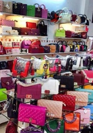 Shop cần 2 bạn phụ bán hàng vào dịp Tết 57080058 Shop cần 2 bạn phụ bán hàng vào dịp Tết