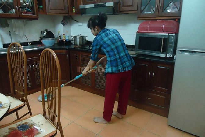 Cần tuyển một người giúp việc nhà một người chăm người già 1 giữ em bé 57140878 Cần tuyển một người giúp việc nhà một người chăm người già 1 giữ em bé