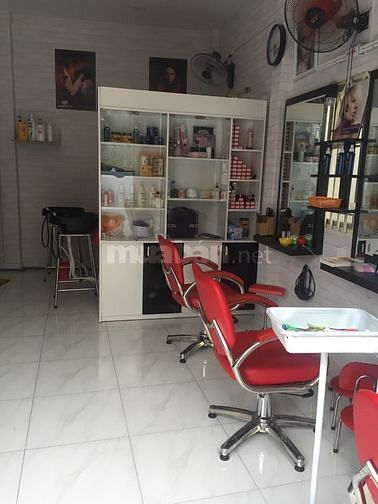 Puly hair cần tìm nữ thợ phụ biết gội đầu làm móng bao ăn ở 56647921 Puly hair cần tìm nữ thợ phụ biết gội đầu làm móng bao ăn ở