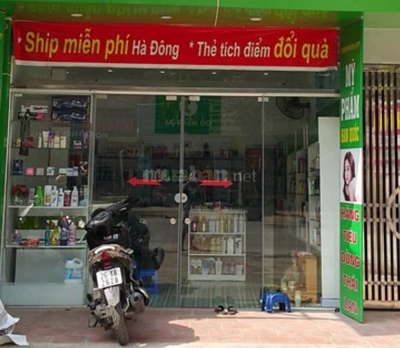 Tuyển 2 nhân viên bán hàng tại cửa hàng mỹ phẩm 57491321 Tuyển 2 nhân viên bán hàng tại cửa hàng mỹ phẩm