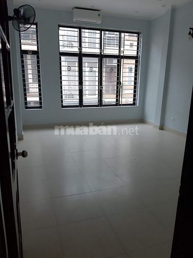 Nhà ngõ 9 phố Trần Quốc Hoàn, Dt 60M x 5 tầng tiện làm Vp, Lớp học