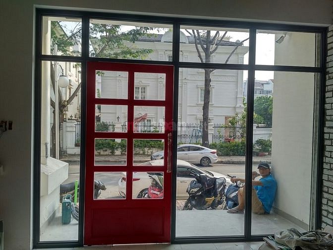 Thợ tổng thể về cửa và lao động phổ thông. 57408403 Thợ tổng thể về cửa và lao động phổ thông.
