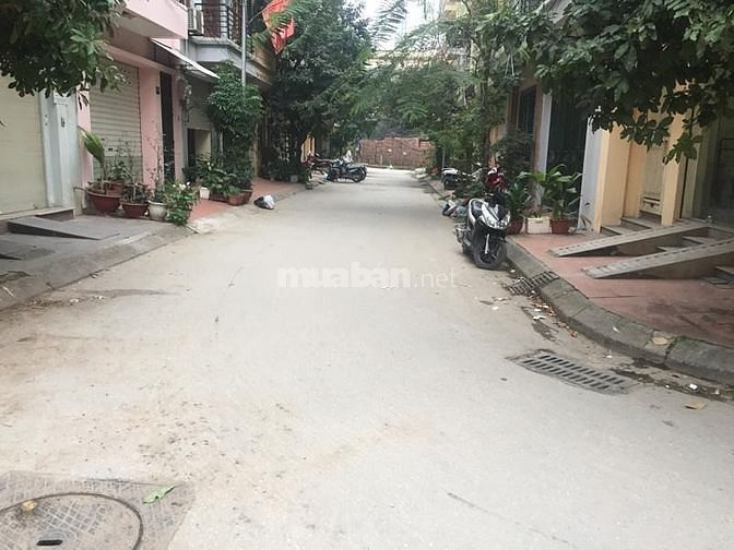 Nhà riêng ngõ vạn kiếp trần hưng đạo  50m2x4 tầng, giá 18tr