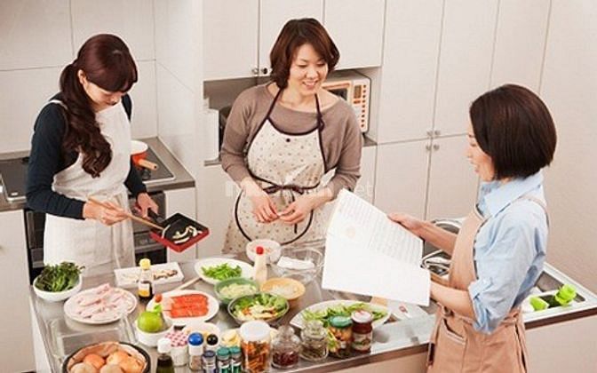 Cần tuyển một người giúp việc nhà một người chăm người già 1 giữ em bé 57979340 Cần tuyển một người giúp việc nhà một người chăm người già 1 giữ em bé