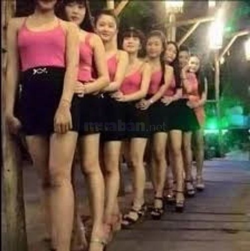 Tuyển nhân viên NỮ phục vụ quán KARAOKE lương cao 35 triệu/ tháng . 49530660 Tuyển nhân viên NỮ phục vụ quán KARAOKE lương cao 35 triệu/ tháng .