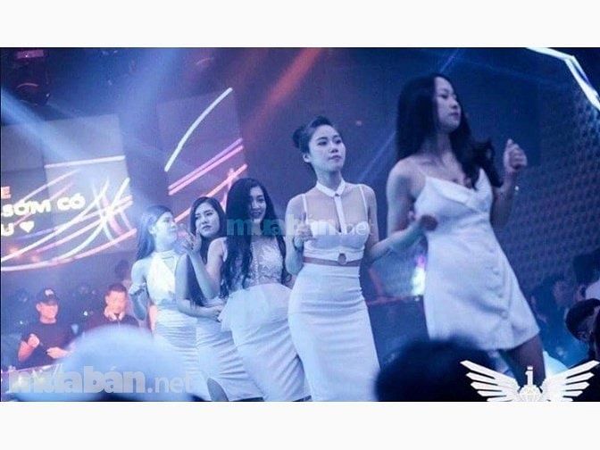 -Vip Đẳng cấp karaoke cần tuyển nam/ nữ phục vụ 49981431 -Vip Đẳng cấp karaoke cần tuyển nam/ nữ phục vụ
