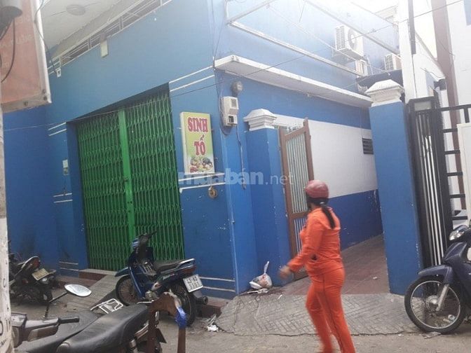 Nhà cấp 4 ở phía trước và bán dãy phòng trọ cao cấp ở phía sau 50586134 Nhà cấp 4 ở phía trước và bán dãy phòng trọ cao cấp ở phía sau