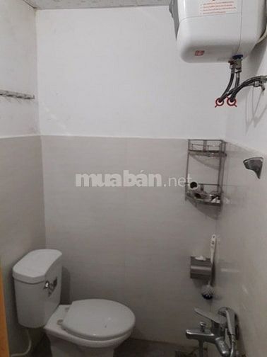 Nhà cấp 4 ở phía trước và bán dãy phòng trọ cao cấp ở phía sau 50586134 Nhà cấp 4 ở phía trước và bán dãy phòng trọ cao cấp ở phía sau