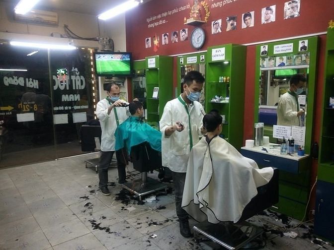 Tuyển 2 thợ nam cắt tóc nam, 2 năm kinh nghiệm, lương 50% 50833583 Tuyển 2 thợ nam cắt tóc nam, 2 năm kinh nghiệm, lương 50%