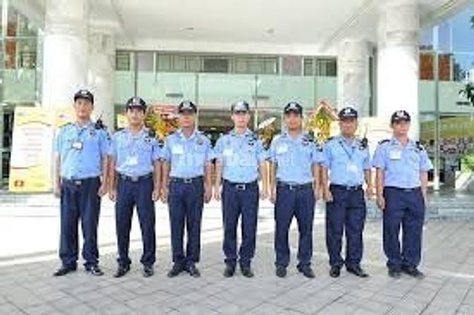20 bảo vệ nam và 10 bảo vệ nữ làm việc tại nội thành và ngoại thành 50997530 20 bảo vệ nam và 10 bảo vệ nữ làm việc tại nội thành và ngoại thành