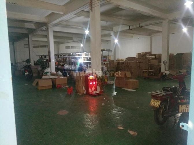 Cho thuê nhà xưởng xây sẵn đường 8m trong kcn Long Hậu. 50998915 Cho thuê nhà xưởng xây sẵn đường 8m trong kcn Long Hậu.
