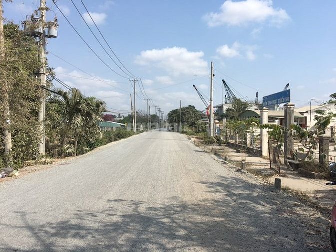 C/chủ bán đất Bình Chánh 2MT, thích hợp xây kho bãi hoặc Villa. 45896808 C/chủ bán đất Bình Chánh 2MT, thích hợp xây kho bãi hoặc Villa.