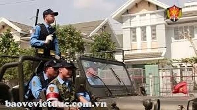 Tuyển nhân viên bảo vệ làm ở siêu thị, cao ốc, ngân hàng 51671508 Tuyển nhân viên bảo vệ làm ở siêu thị, cao ốc, ngân hàng