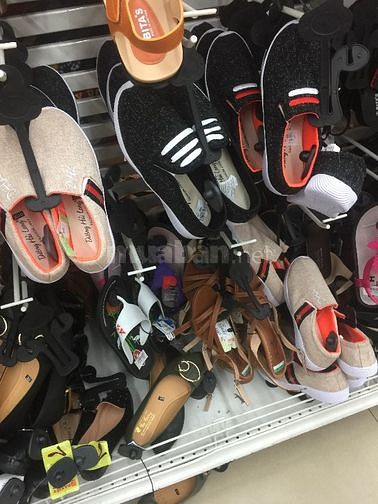 Shop tuyển người làm lương 7 triệu/tháng 52650216 Shop tuyển người làm lương 7 triệu/tháng