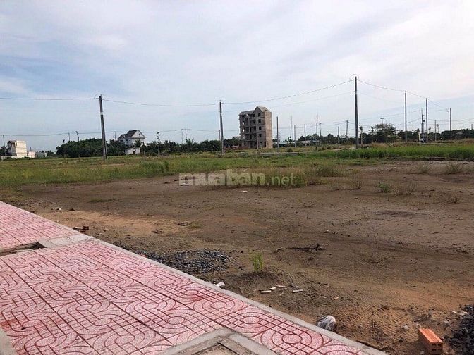 Đất nền mặt tiền quốc lộ 50. Đối diện bệnh viện đa khoa Cần Đước 52830088 Đất nền mặt tiền quốc lộ 50. Đối diện bệnh viện đa khoa Cần Đước