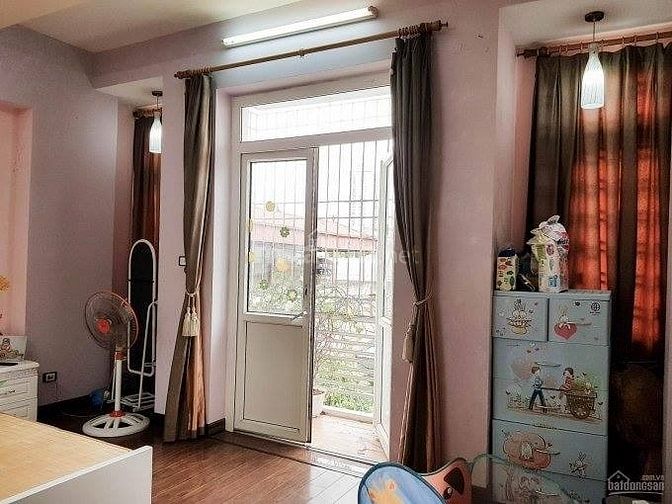 Giá HOT (7,8 tỷ)Bán Nhà khu PLTrần Quốc Hoàn, DT 50m2x5 tầng,Mt5,2m,cự 52835775 Giá HOT (7,8 tỷ)Bán Nhà khu PLTrần Quốc Hoàn, DT 50m2x5 tầng,Mt5,2m,cự