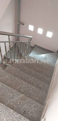 Cho thuê phòng 28m2 đường Nguyễn Cửu Đàm, Quận Tân Phú, thang máy