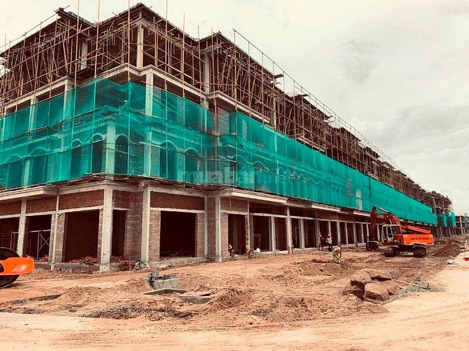 Bán Shop Thương mại dịch vụ GrandWorld Phú Quốc, CKLN 10%, tặng 6% nt 53008699 Bán Shop Thương mại dịch vụ GrandWorld Phú Quốc, CKLN 10%, tặng 6% nt