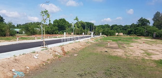 Đất MT nguyễn thị lắng củ chi 100m2 trả trước 800tr/50% 53052327 Đất MT nguyễn thị lắng củ chi 100m2 trả trước 800tr/50%